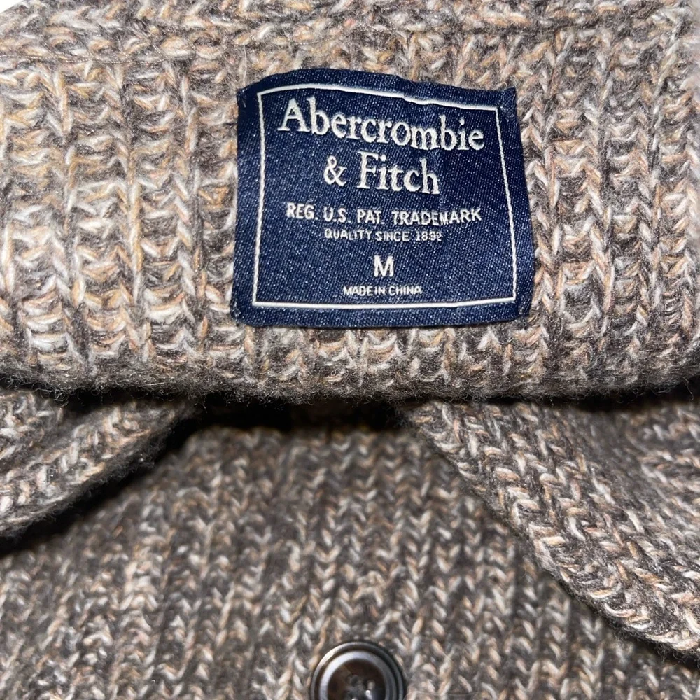 ABERCROMBIE & FITCH MEN BROWN SHAWL SWEATER SIZE MEDIUM NWOT - Picture 5 of 7
